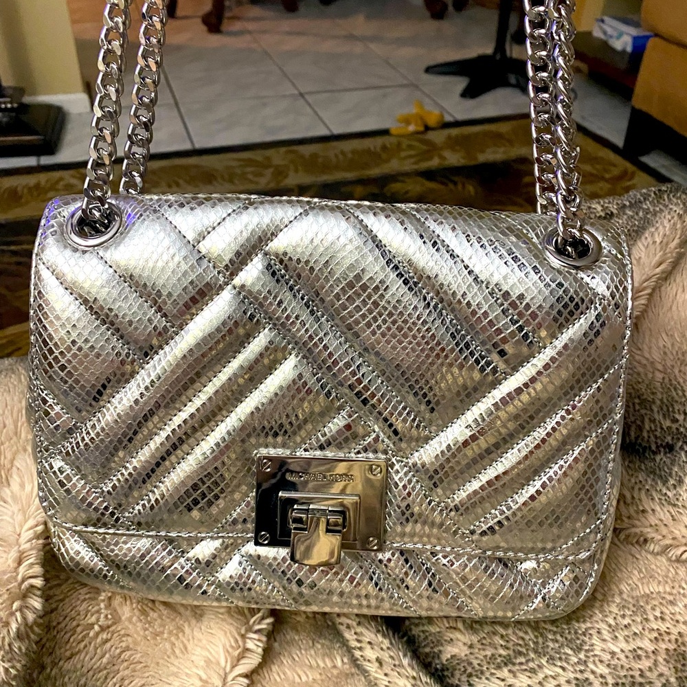 Micheal Kors Vivianne silver bag